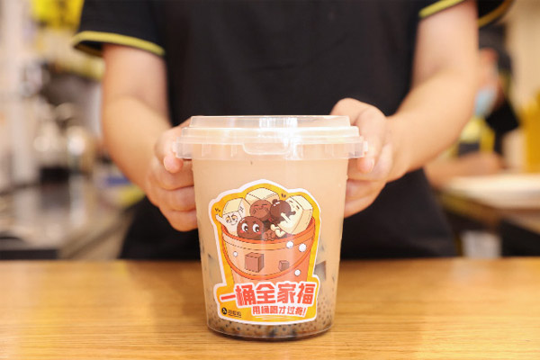 7天卖出210万桶奶茶！甜啦啦是如何养成茶饮爆品制造机的？