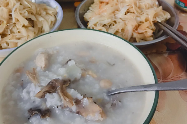广州经典粥品：能打败皮蛋瘦肉粥只能是柴鱼花生粥