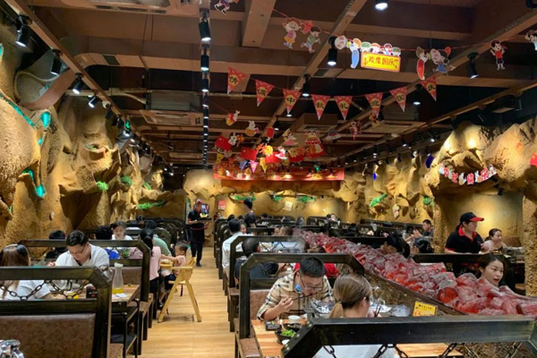 干餐饮，开连锁店还是坚持小而美？