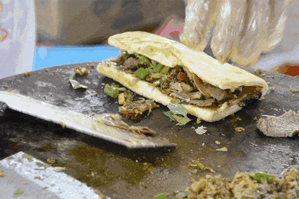 河间的驴肉火烧
