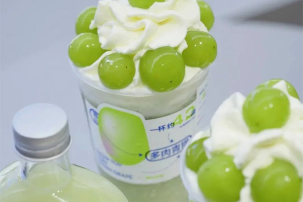 一阵“青提”风刮起，茶饮烘焙多了个流量密码？