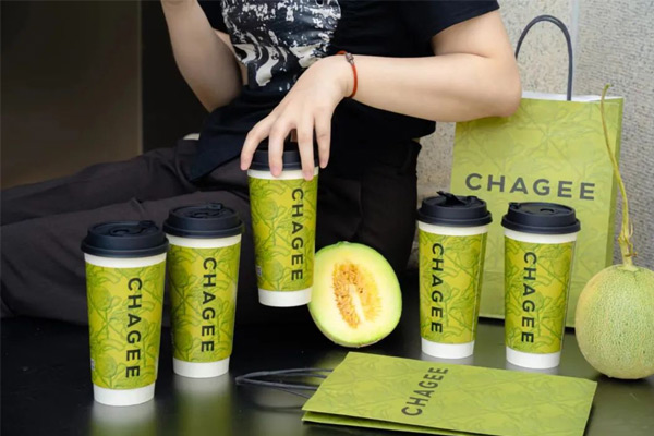 点单率超20%，“小绿杯”出圈！3个思路打造一推就火的产品IP
