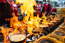 平价餐饮大洗牌！人均30元砂锅菜，如何日翻18台？